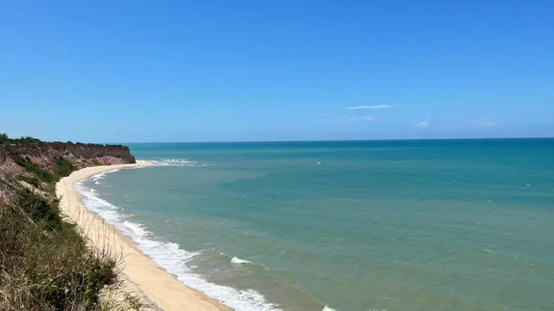 Prado ou Porto Seguro Descubra o seu destino ideal na Bahia